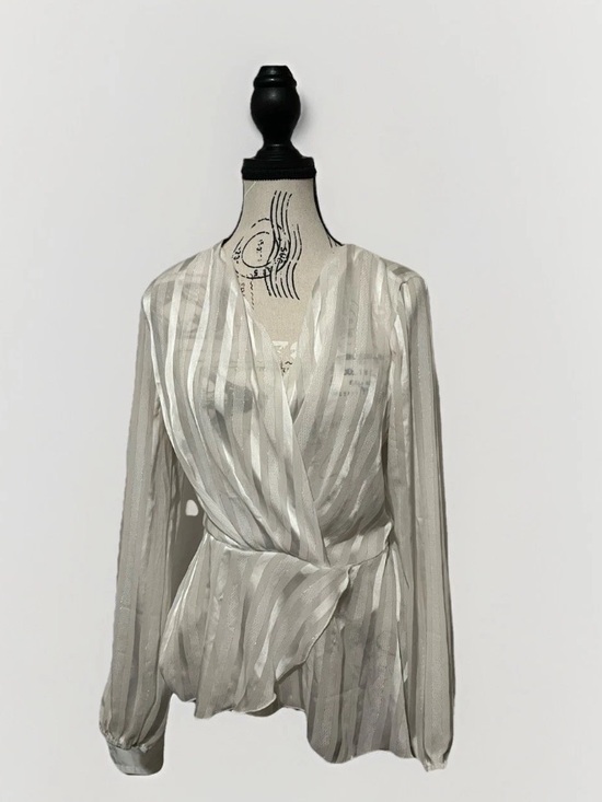 Day G Tops - Y2K Women's Cream Size Medium Sheer Striped V Neck Long Sleeve Wrap Top Blouse